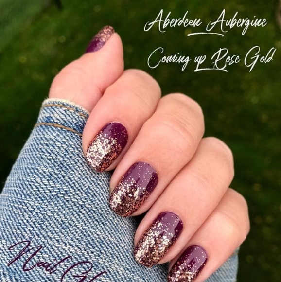 Color Street Nail Polish Strips in Coming Up Rose Gold - Picture 2 of 5